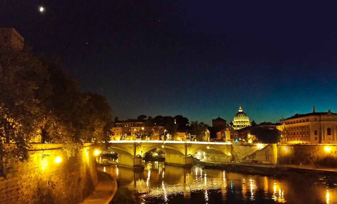 Rom, Blick von der Aeliusbrücke auf den Petersdom | Foto: © Jörg Wagner